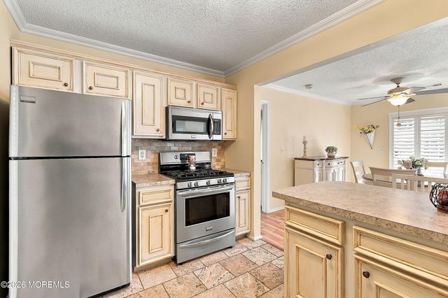 3 Nashville Court, Tinton Falls, NJ 07712