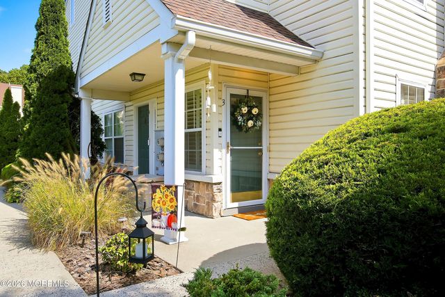 3 Nashville Court, Tinton Falls, NJ 07712