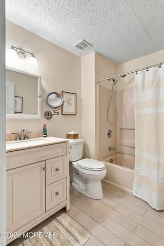 3 Nashville Court, Tinton Falls, NJ 07712