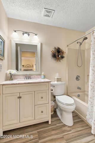 3 Nashville Court, Tinton Falls, NJ 07712