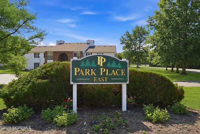 3 Nashville Court, Tinton Falls, NJ 07712