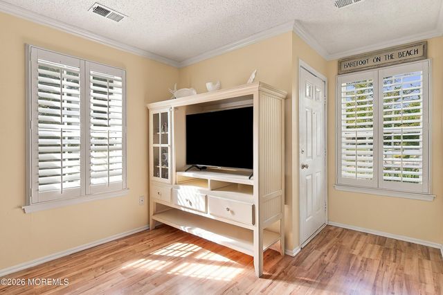 3 Nashville Court, Tinton Falls, NJ 07712