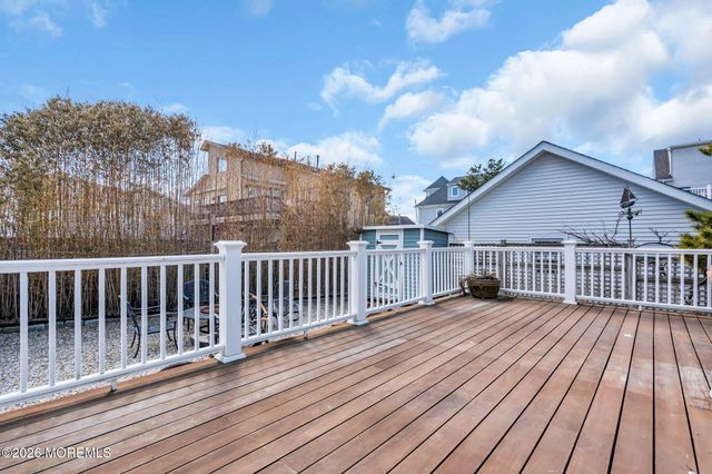 112 Neptune Court, Mantoloking, NJ 08738