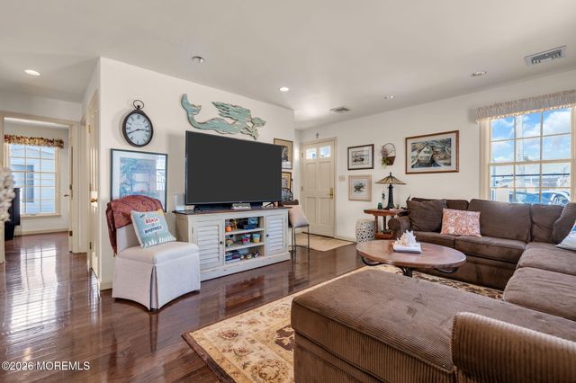 112 Neptune Court, Mantoloking, NJ 08738