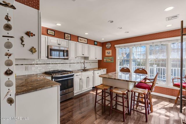 112 Neptune Court, Mantoloking, NJ 08738