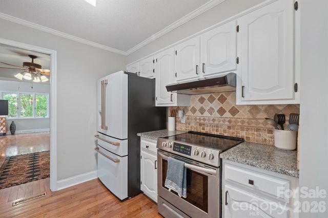 19017 Kailua Circle, Tega Cay, SC 29708