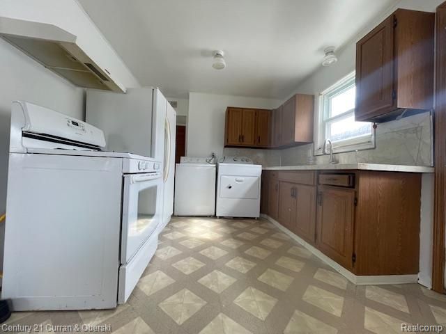 6564 N Waverly Street, Dearborn Heights, MI 48127