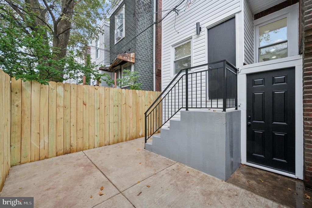 263 W SULIS ST, Philadelphia, PA 19120