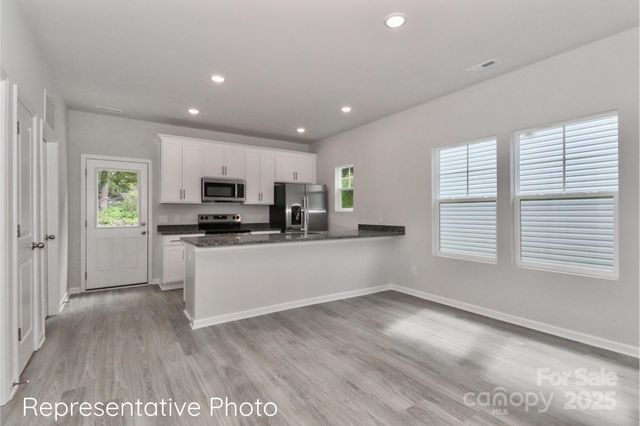 551 Ridge Avenue, Mooresville, NC 28115