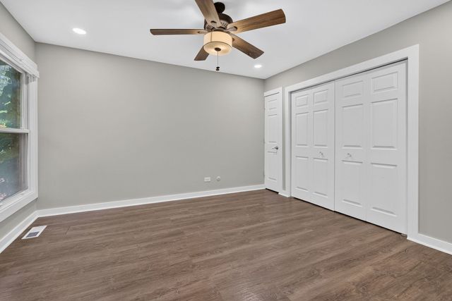 5518 E Lake Drive 90-C, Lisle, IL 60532