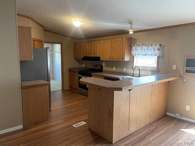 3016 Ridgeview Place, Pueblo, CO 81003