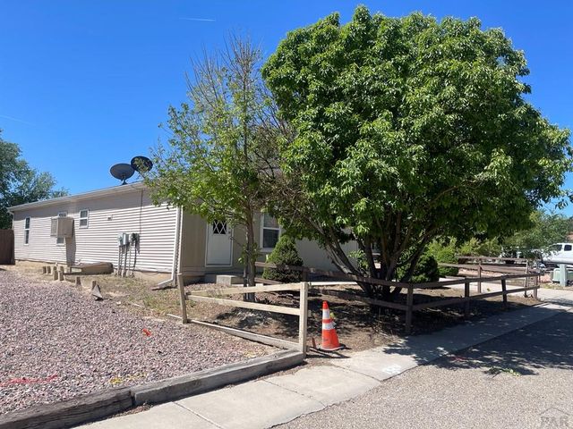 3016 Ridgeview Place, Pueblo, CO 81003