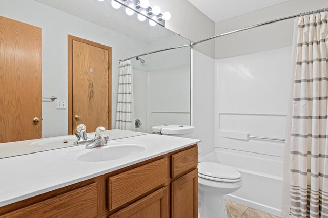 625 Mariner Way 87, Woodbury, MN 55129