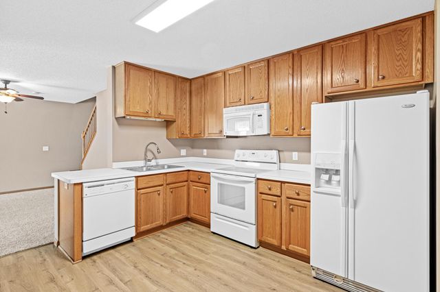 625 Mariner Way 87, Woodbury, MN 55129