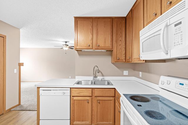 625 Mariner Way 87, Woodbury, MN 55129