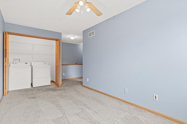 625 Mariner Way 87, Woodbury, MN 55129