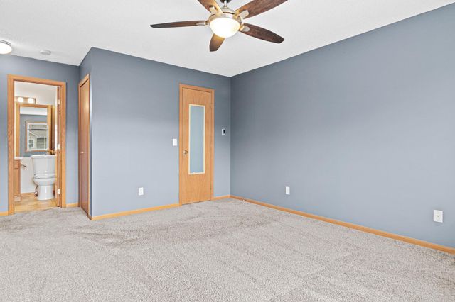625 Mariner Way 87, Woodbury, MN 55129