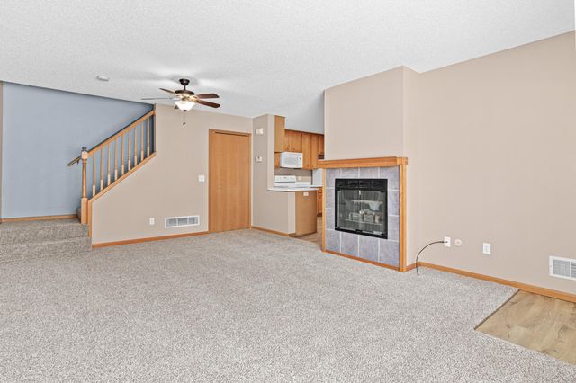 625 Mariner Way 87, Woodbury, MN 55129