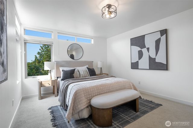 223 NW 87th St, Seattle, WA 98117