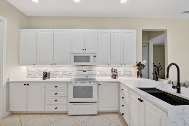 7139 Crystal Lake Drive, West Palm Beach, FL 33411