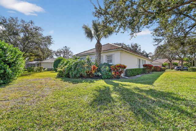 7139 Crystal Lake Drive, West Palm Beach, FL 33411