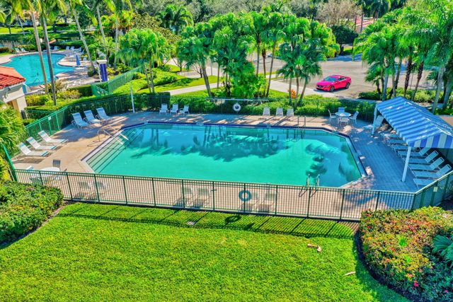 7139 Crystal Lake Drive, West Palm Beach, FL 33411