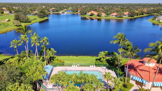 7139 Crystal Lake Drive, West Palm Beach, FL 33411