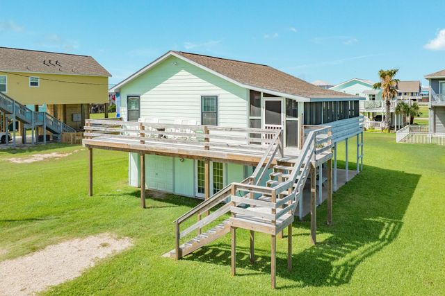 222 Driftwood Court, Surfside Beach, TX 77541