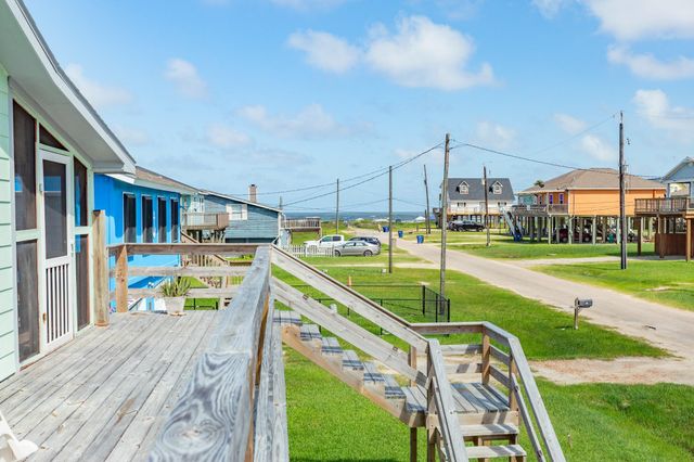 222 Driftwood Court, Surfside Beach, TX 77541