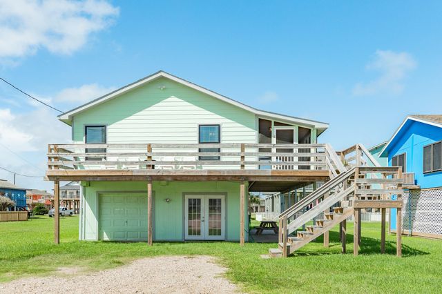 222 Driftwood Court, Surfside Beach, TX 77541