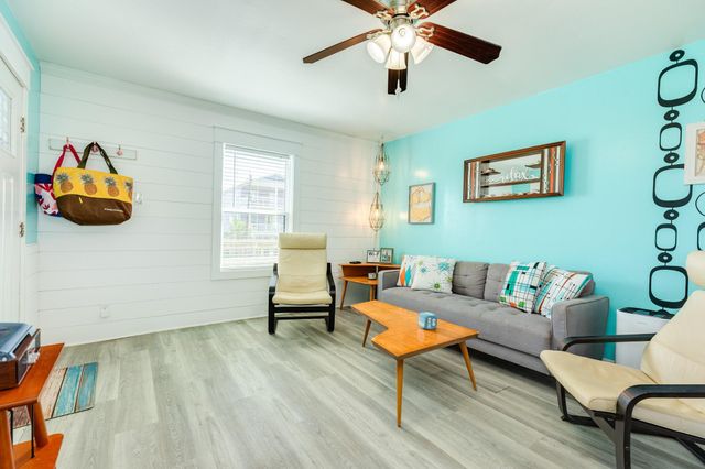 222 Driftwood Court, Surfside Beach, TX 77541