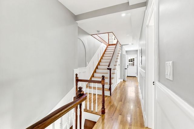 10 Washington Park 1RIGHT, Newton, MA 02460