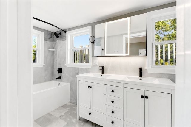 10 Washington Park 1RIGHT, Newton, MA 02460