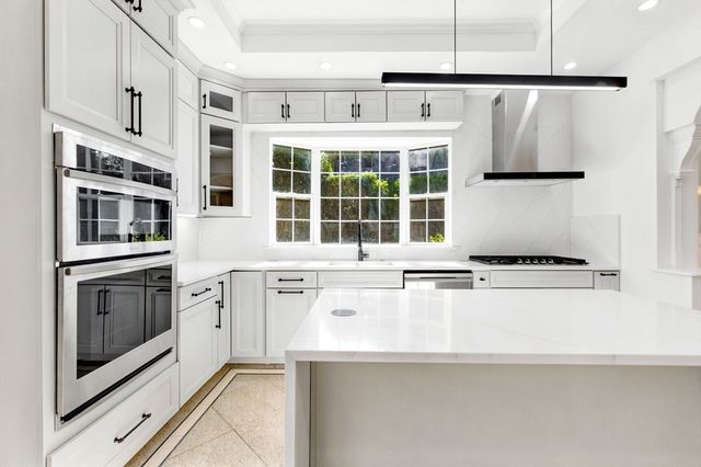 10 Washington Park 1RIGHT, Newton, MA 02460