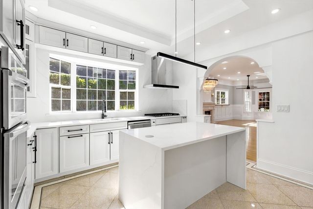 10 Washington Park 1RIGHT, Newton, MA 02460