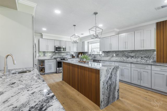 2507 Pine Bend Dr, Houston, TX 77339