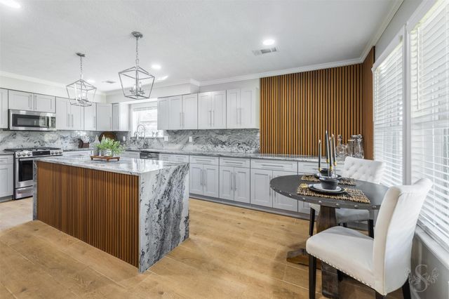 2507 Pine Bend Dr, Houston, TX 77339