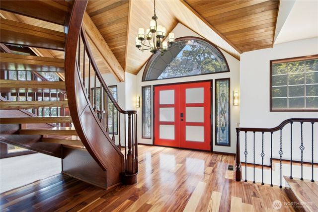 4739 Fernridge Lane, Mercer Island, WA 98040