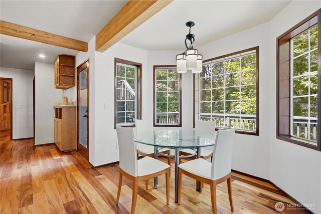 4739 Fernridge Lane, Mercer Island, WA 98040