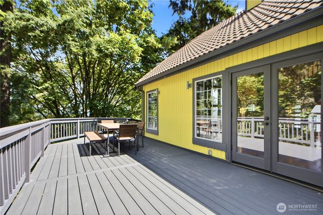 4739 Fernridge Lane, Mercer Island, WA 98040