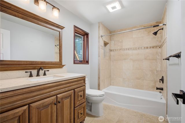 4739 Fernridge Lane, Mercer Island, WA 98040