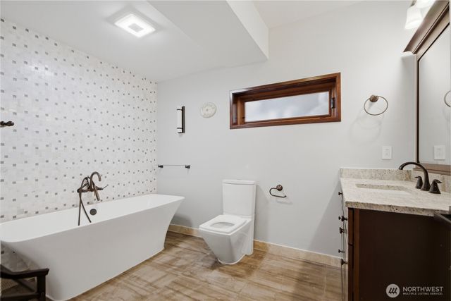 4739 Fernridge Lane, Mercer Island, WA 98040