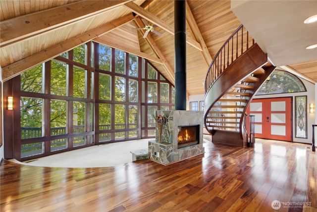 4739 Fernridge Lane, Mercer Island, WA 98040
