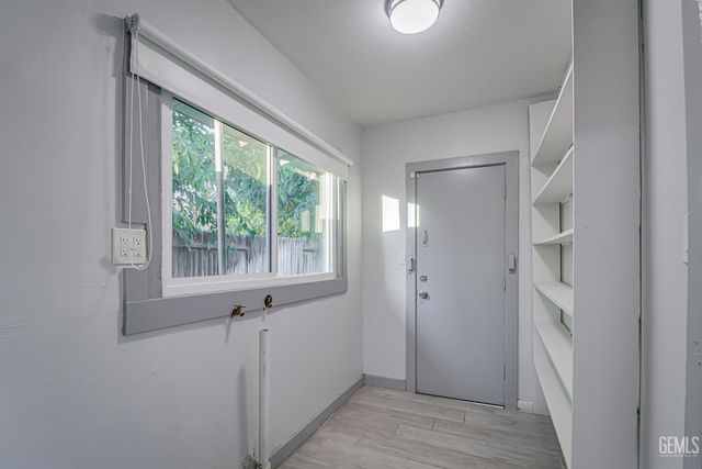 400 Cypress Street, Bakersfield, CA 93304