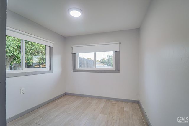 400 Cypress Street, Bakersfield, CA 93304