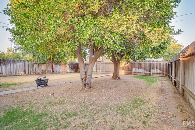 400 Cypress Street, Bakersfield, CA 93304