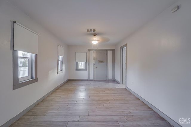 400 Cypress Street, Bakersfield, CA 93304
