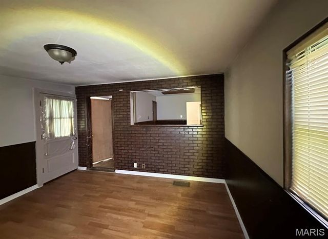 1120 Highmont Drive, St Louis, MO 63135