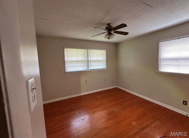 1120 Highmont Drive, St Louis, MO 63135