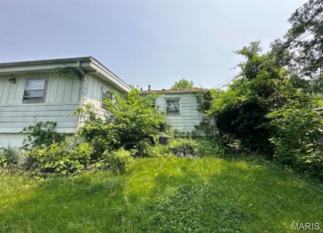 1120 Highmont Drive, St Louis, MO 63135